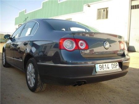 VOLKSWAGEN PASSAT 2.0TDI ADVANCE - Badajoz