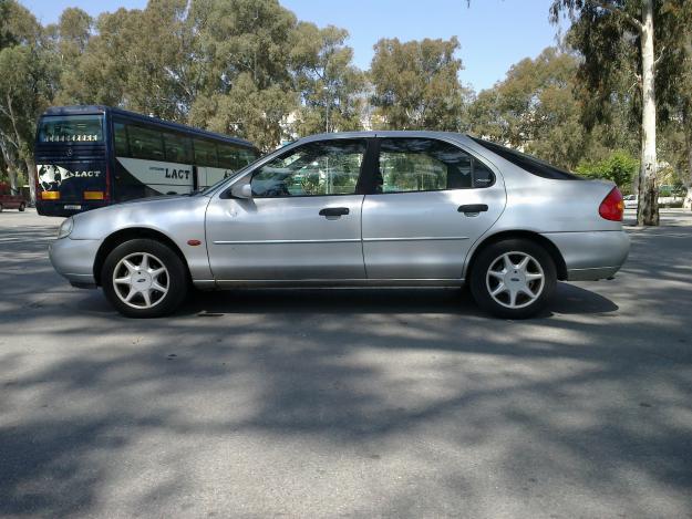 FORD MONDEO 1.8 turbo diesel. Año 2001.