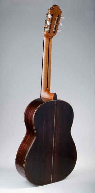 Guitarra flamenca de palosanto y cedro