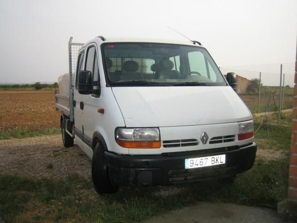 Vendo o Cambio Renault Master doble cabina con volquete