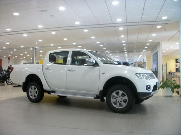 MITSUBISHI L200  2.5DI-D DOUBLECAB CHALLENGE