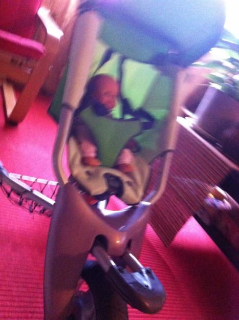 Carrito de bebe/muñecas con suspensión