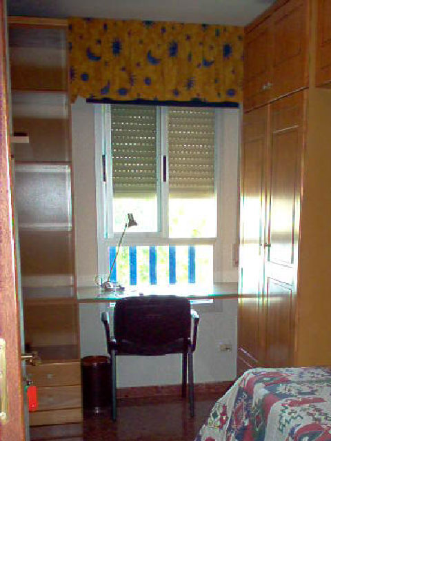 Alquilp habitacion exterior en piso compartido