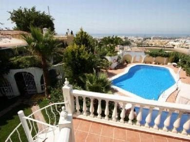 Chalet con 10 dormitorios se vende en Nerja, Costa del Sol, Axarquia