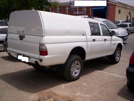 MITSUBISHI L 200. 2.5DI-D DOU.CAB INT.PLUS  - Sevilla