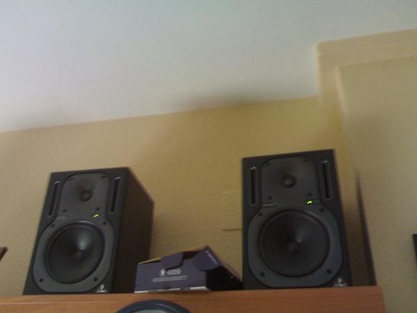 altavoces con amplificadores