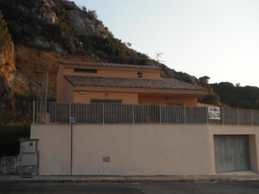 Particular vende chalet independiente con terreno 882m2 cullera valencia