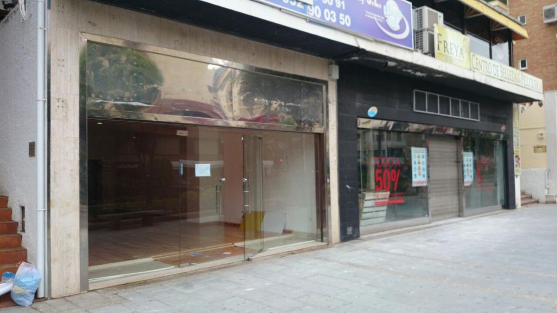Magnifico local 110m2 en avd principal