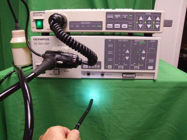 OLYMPUS CV-140 y CLV-U20 sistema video completo gastroscopia