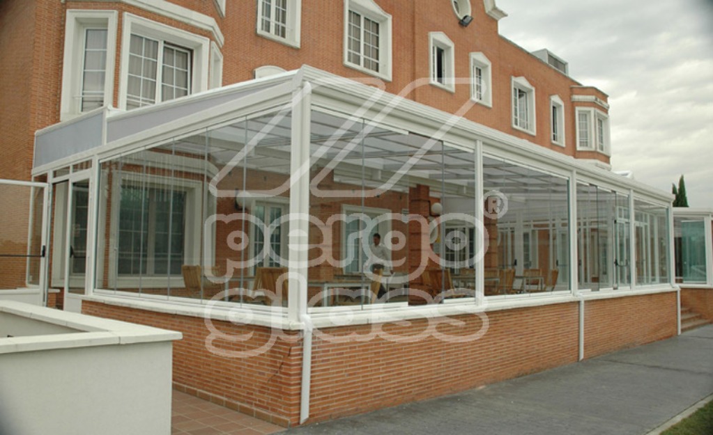 pergolas en aluminios para terrazas de bares y restaurantes