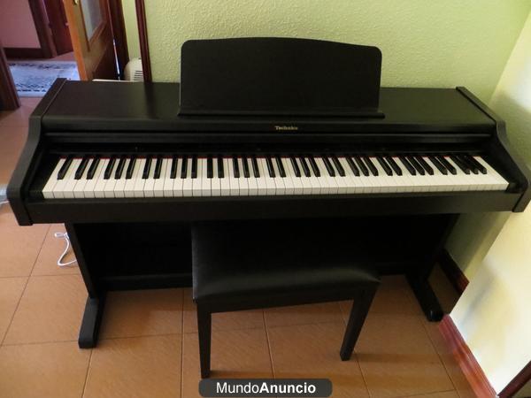 Vendo piano Digital Technics Modelo: SX-PX 222 M