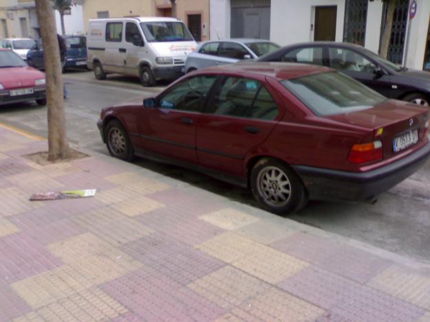 vendo bmw 320 i