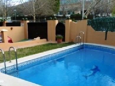 Adosado con 4 dormitorios se vende en Alhaurin de la Torre