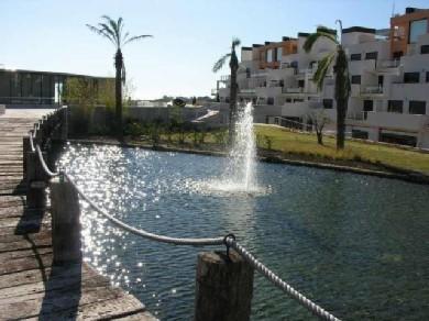 Apartamento con 2 dormitorios se vende en Estepona, Costa del Sol