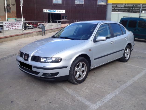 Se vende  coche seat toledo