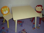 Vendo MESITA INFANTIL de madera y dos sillitas. - mejor precio | unprecio.es