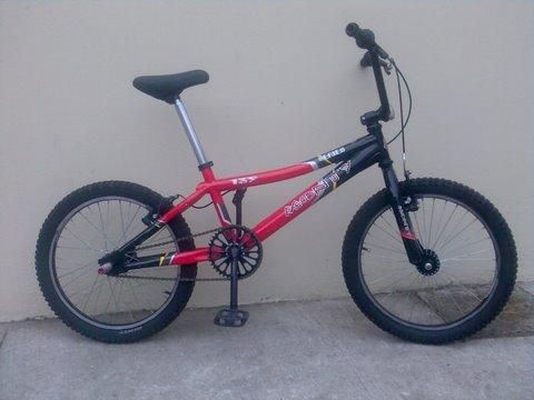 BICICLETA MONTY