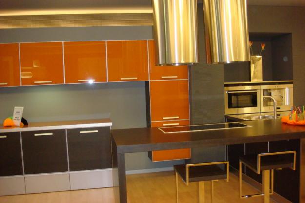 Oferta muebles cocina por cambio exposición (gama medio-alta)