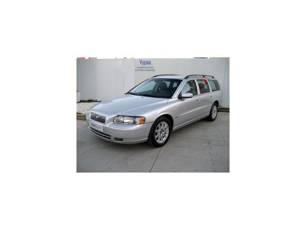 VOLVO V70 2.4D MOMENTUM