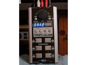 sound bite pro, para loops, si alguien la quiere no la uso.....