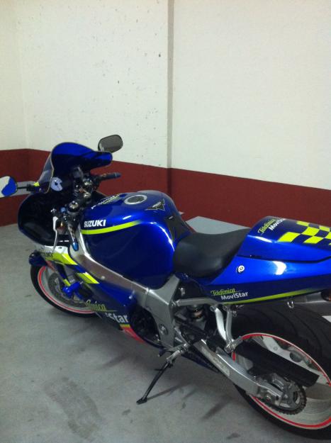 Suzuki GSXR - 600