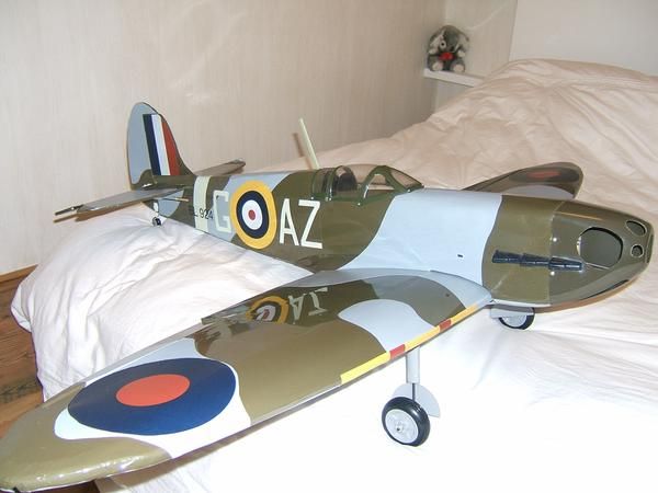 vendo avion Spitfire rc (equipo completo)
