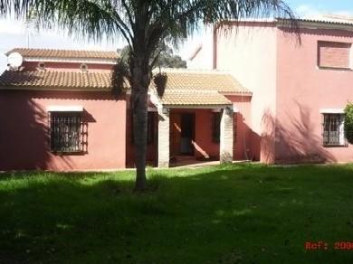 Chalet con 8 dormitorios se vende en Alhaurin el Grande