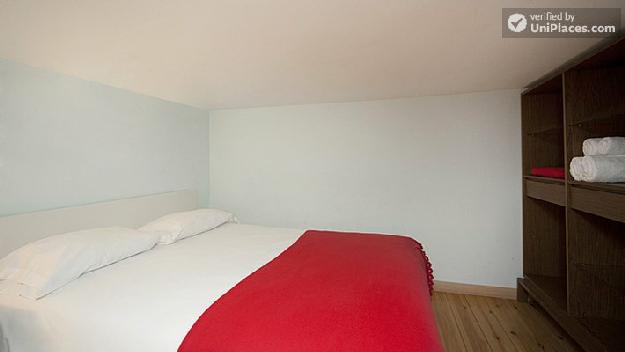 One-bedroom apartment with mezzanine between Gran Vía and Chueca