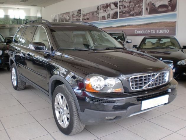 VOLVO XC90 D5 AWD Geartronic Momentum 7 asientos 185cv Restyling 2008 NACIONAL