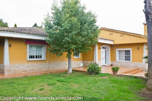 5 Dormitorio Chalet En Venta en Pucol, Valencia