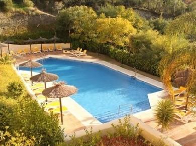 Apartamento con 3 dormitorios se vende en Marbella, Costa del Sol