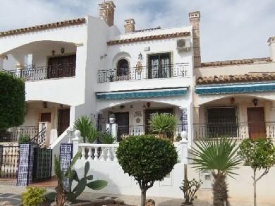 Adosado con 2 dormitorios se vende en Villamartin, Costa Blanca