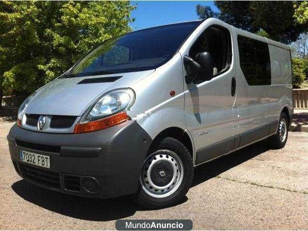 Renault Trafic 2.5 DCi Combi 6 29 LN