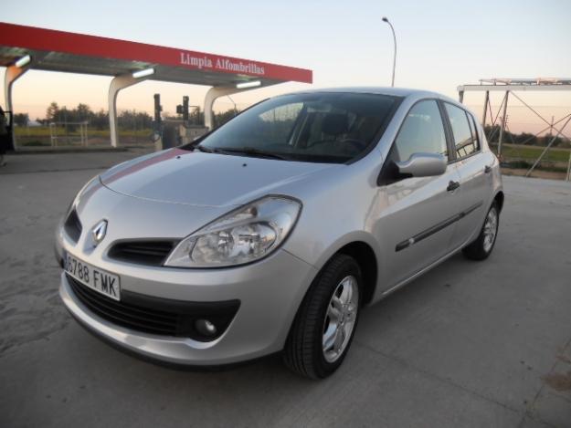 Clio dinaymique impecable. diesel