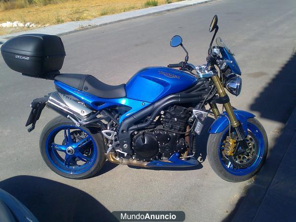 VENDO TRIUMPH SPEED TRIPLE 1050 AZUL NEON