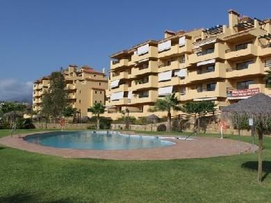 Apartamento con 2 dormitorios se vende en Estepona, Costa del Sol