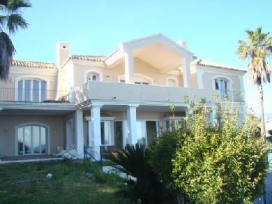 Chalet con 4 dormitorios se vende en Estepona, Costa del Sol