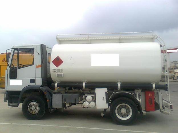 Camion cisterna Iveco