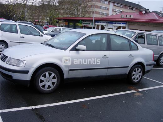 URGE VENDER WOLSVAGEN PASSAT TDI 1.9 115 CV AÑO 1999 172000 KMS.