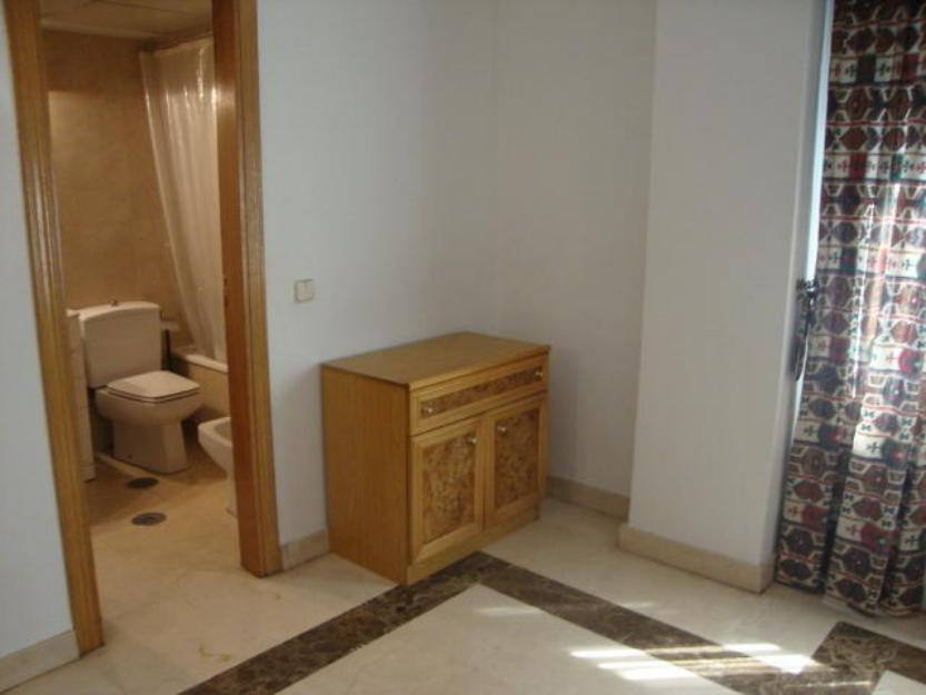 Estudio En Alquiler Barrio Retiro Madrid MLS 14-2