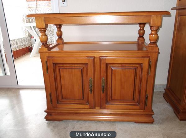 VENDO MESITAS DE MADERA