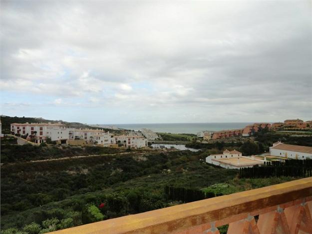 Apartamento en Alcaidesa, La Linea, cerca del mar y campo de golf