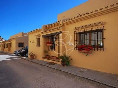 Chalet con 4 dormitorios se vende en Moraira, Costa Blanca