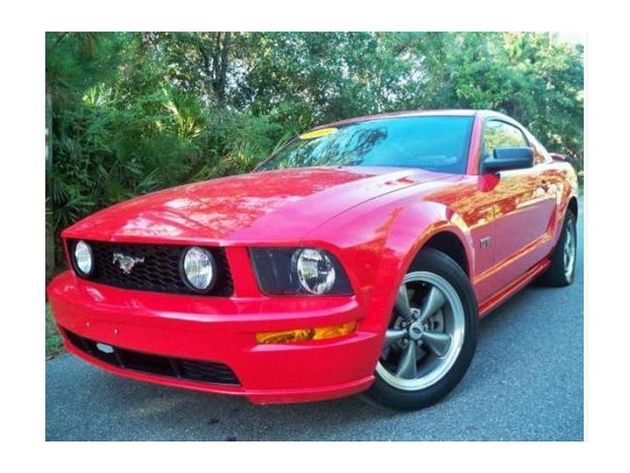 FORD MUSTANG GT V8
