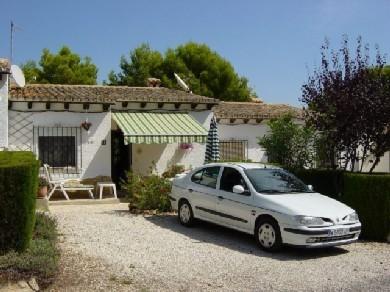 Bungalow con 2 dormitorios se vende en Moraira, Costa Blanca