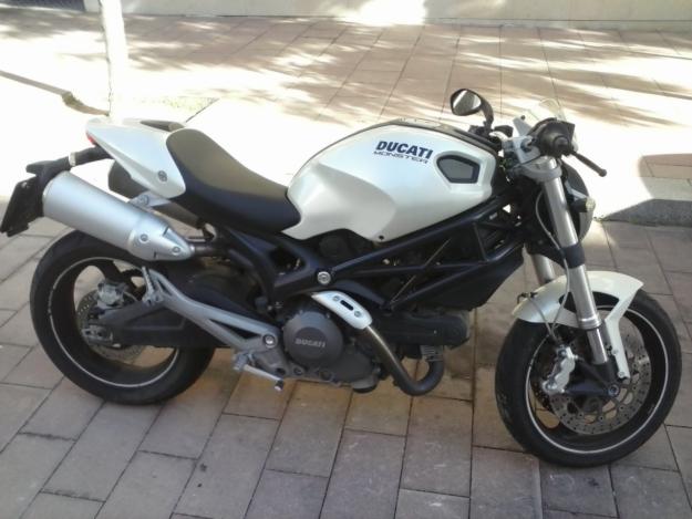 Ducati Monster 696+ 6500Km