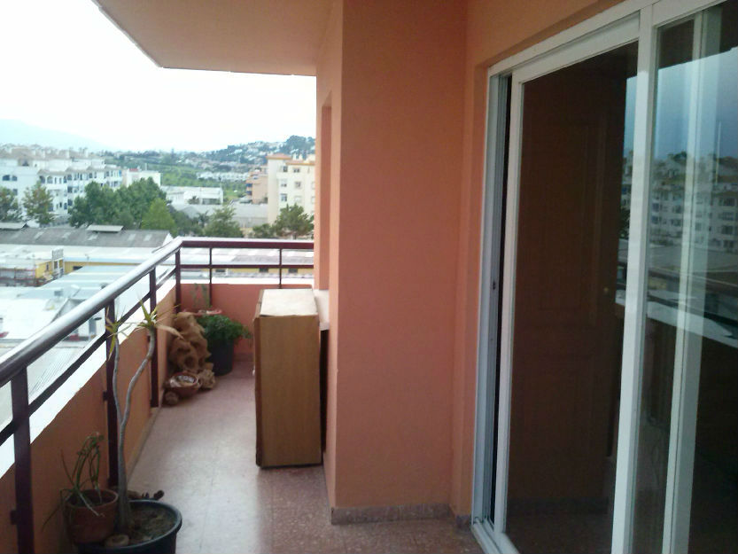 Se vende estupendo piso con buenas vistas en Fuengirola
