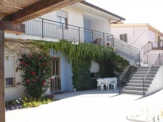 Apartamento : 4/5 personas - junto al mar - la caletta  nuoro (provincia de)  cerdena  italia