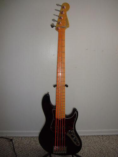 Fender Jazz Bass Deluxe V