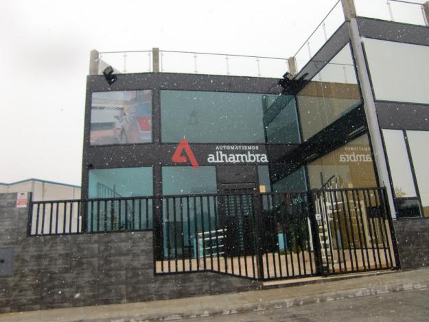 AUTOMATISMOS ALHAMBRA. Puertas automaticas. Motores para puertas de garaje, cancelas, puer
